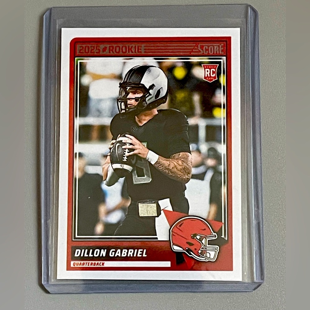 2025 Score Dillon Gabriel Rookie Football Card